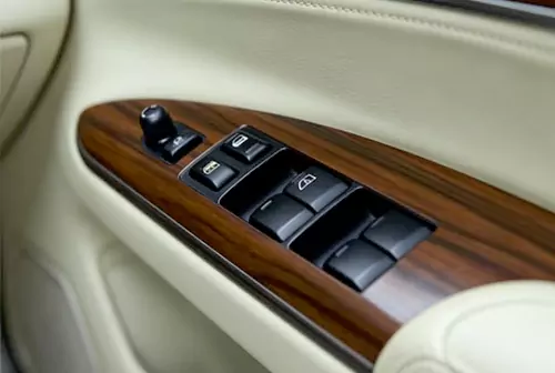 Автокөліктің ішкі пластикалық бөлшектері